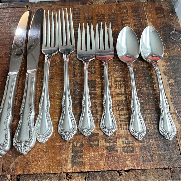 Oneida Chalice Harmony 1958 SP Silverware 2 place settings Flatware